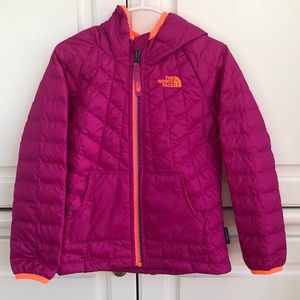 The North Face Winter Fuchsia Girl’s Jacket with  hoodie. Size 5T.